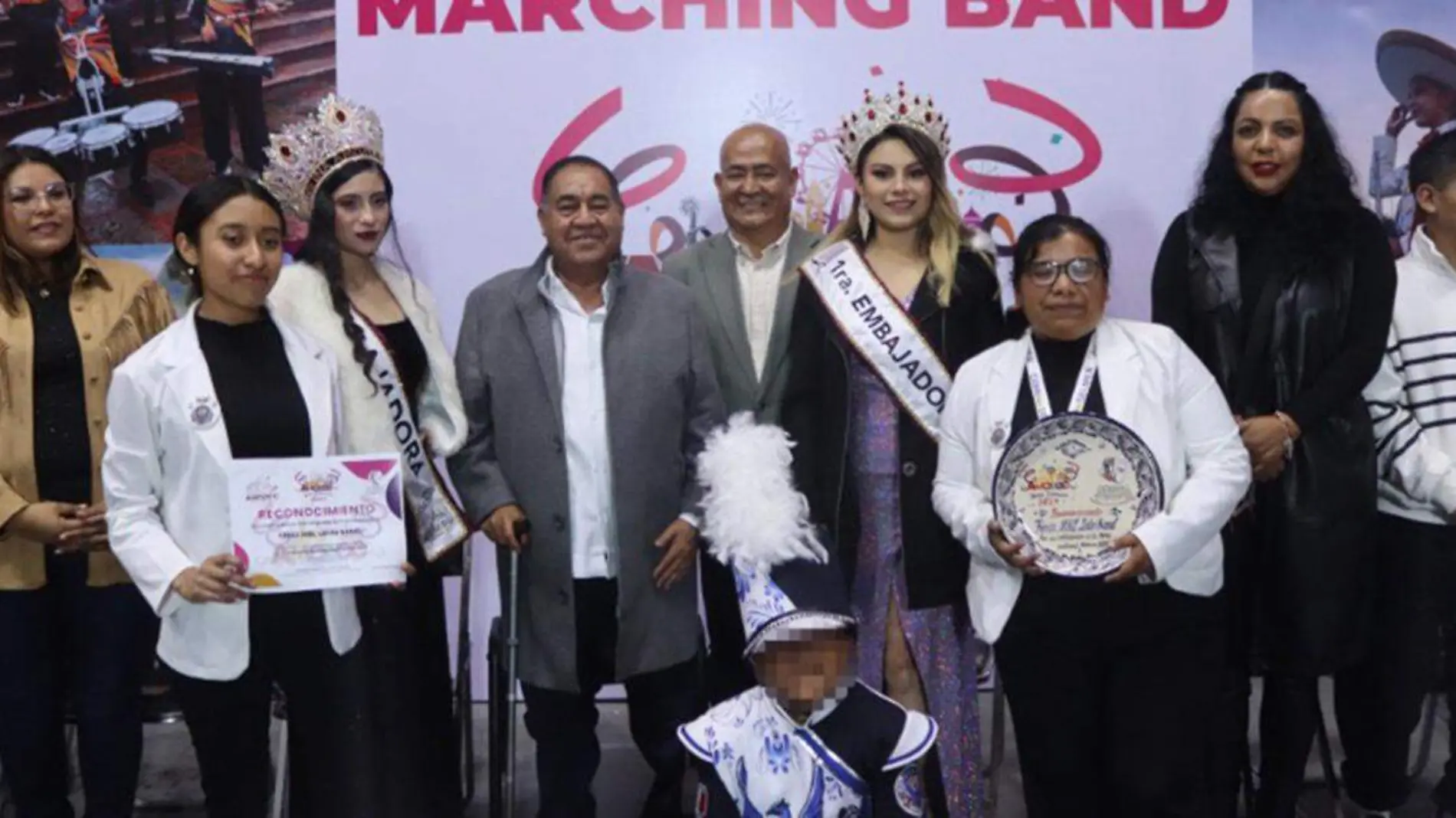 Música y danza, destacan en la feria